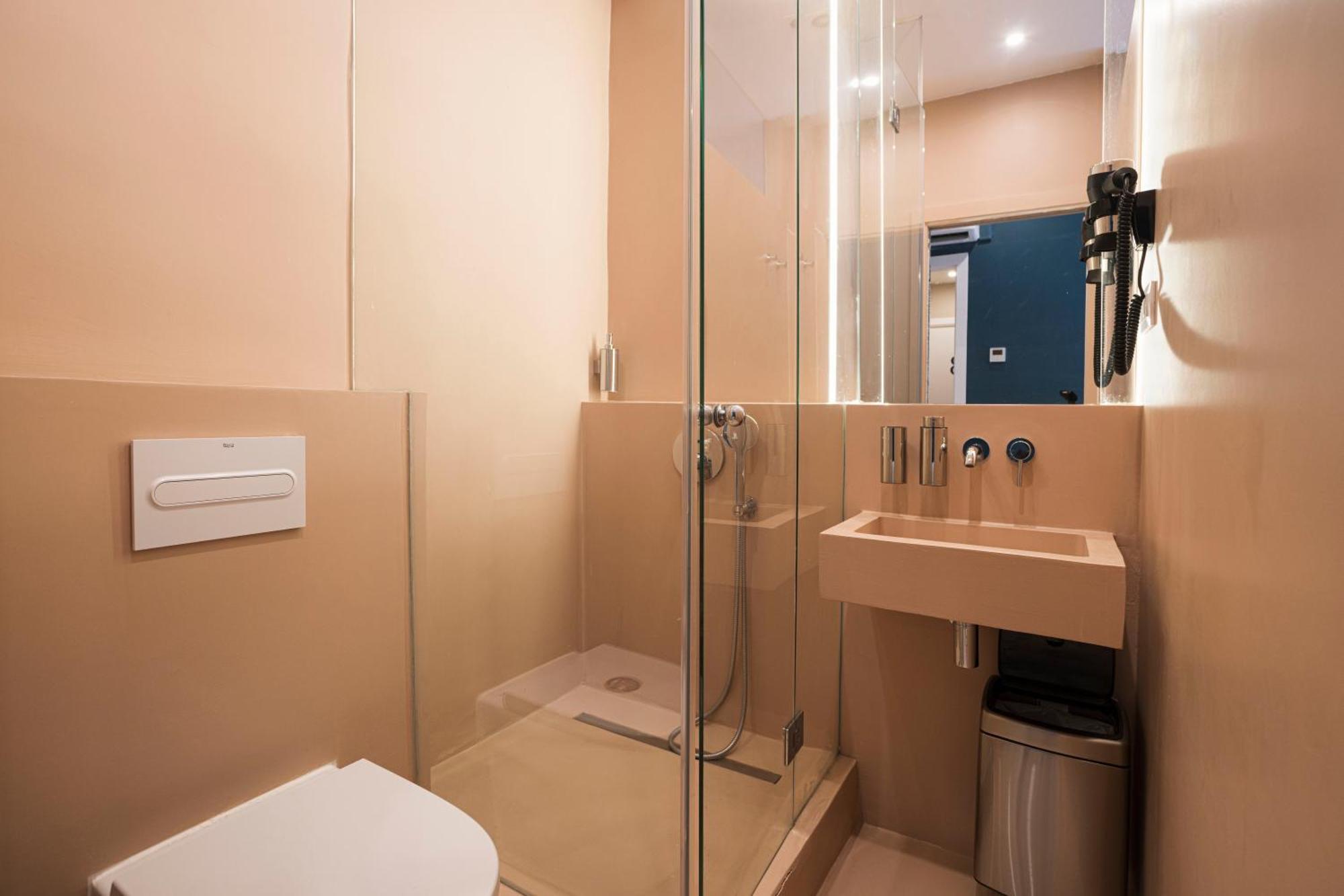 Hostal Sol Y K Βαρκελώνη Εξωτερικό φωτογραφία