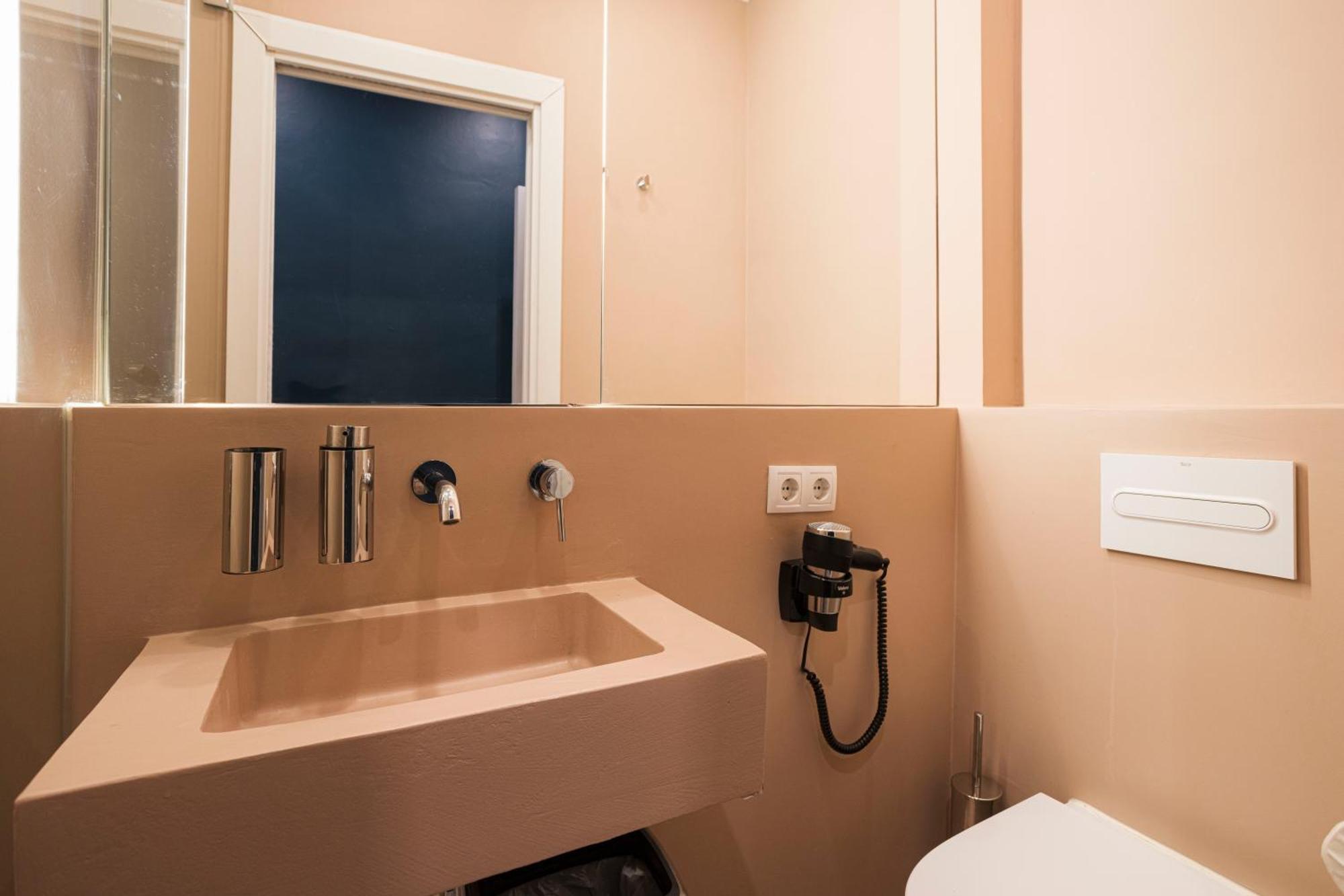 Hostal Sol Y K Βαρκελώνη Εξωτερικό φωτογραφία