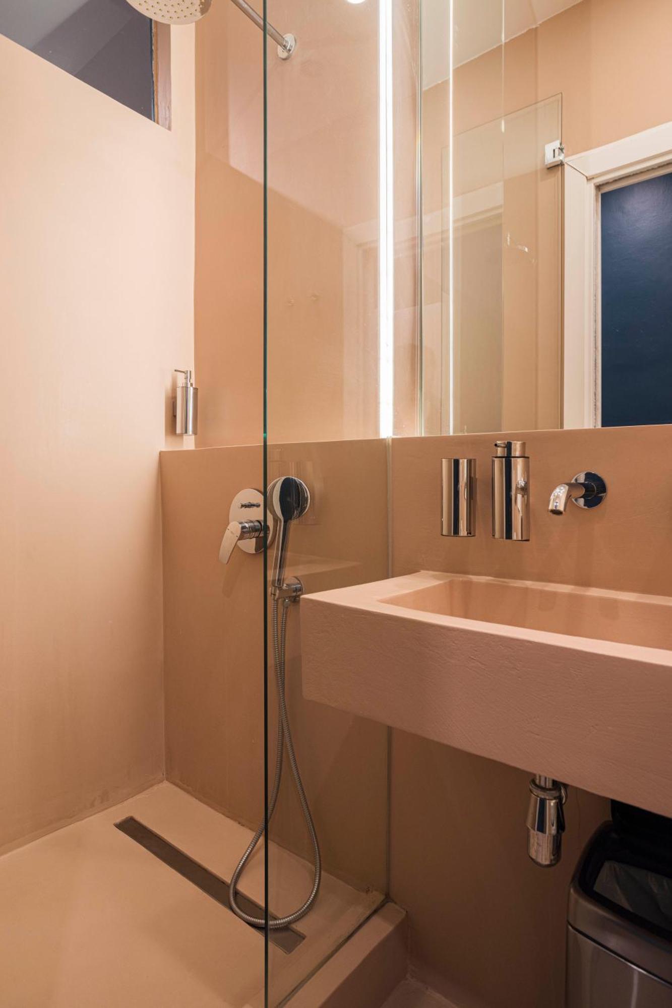 Hostal Sol Y K Βαρκελώνη Εξωτερικό φωτογραφία